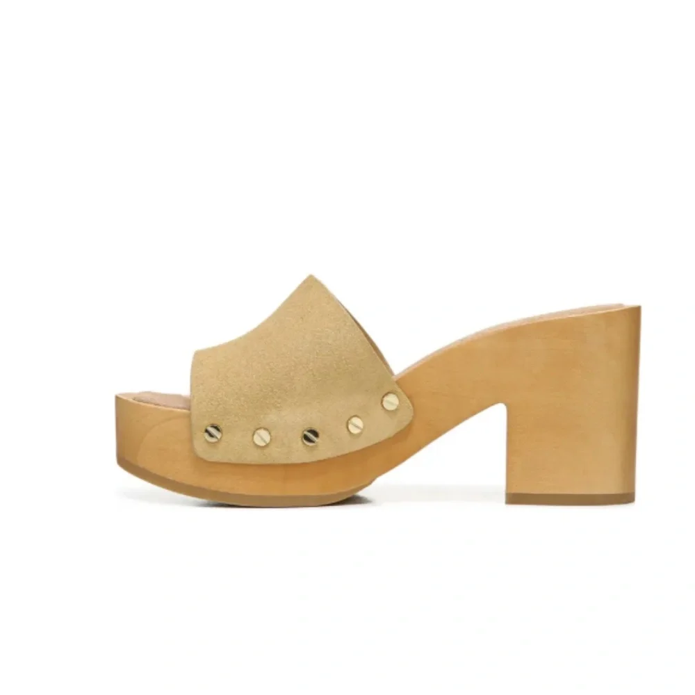 NEW $300 Veronica Beard Hannalee Platform Sandal in Desert - size 9 and 11!